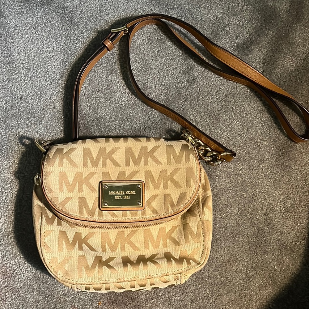 Michael Kors Crossbody